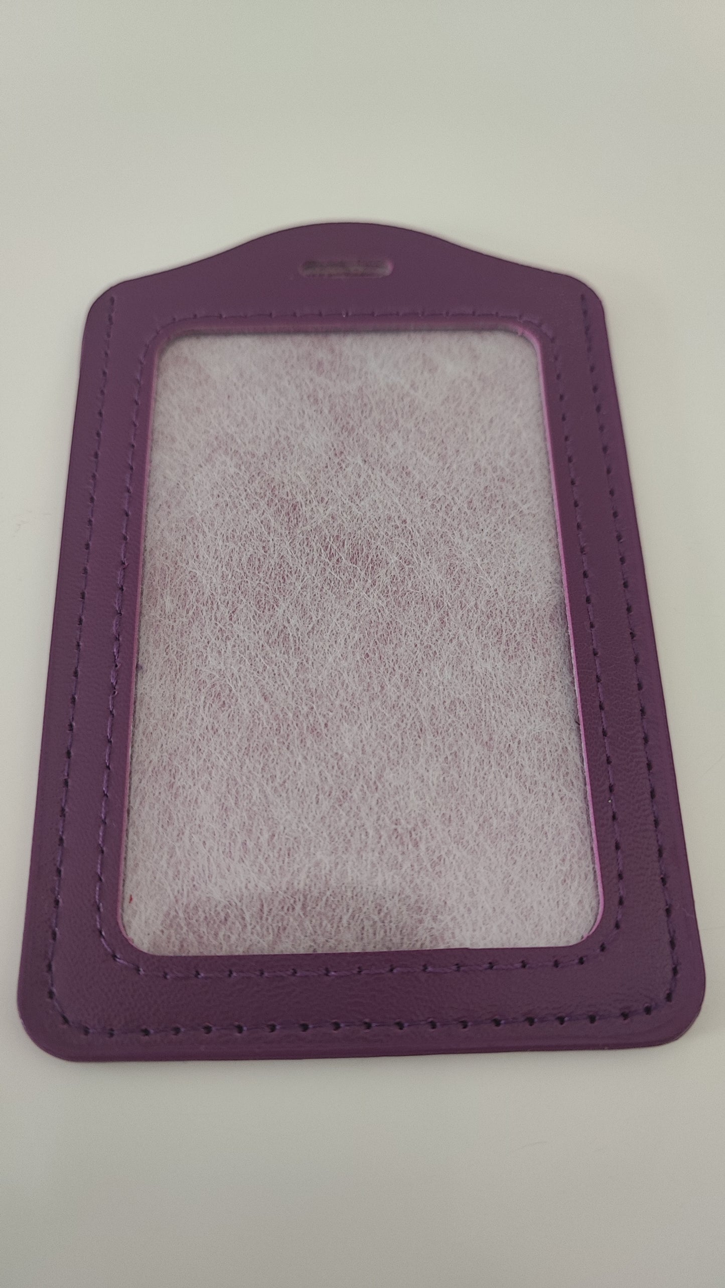 Pokončni etui za priponke